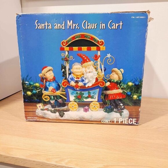 Vintage Santa Christmas Decoration Resin NEW Santa and Mrs Claus in Cart - Picture 2 of 10